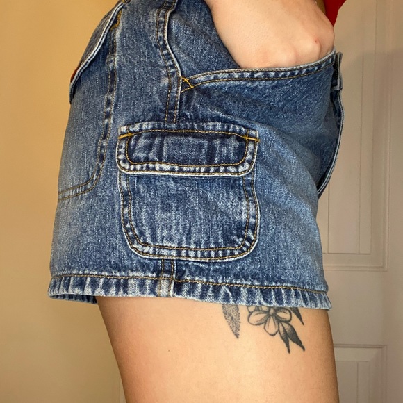 Women jeans shorts size 8 US - Picture 3 of 4